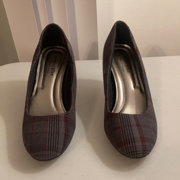 Comfort Plus by Predictions Sz 6.5 high heels